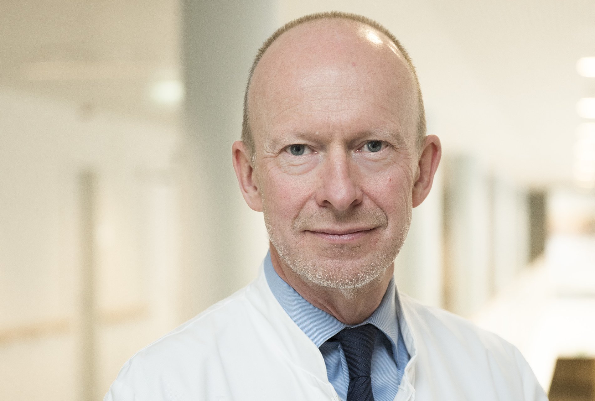 Dr. Mathias Barba ist Chefarzt der Abteilung für Urologie der Kreisklinik Ebersberg. Dr. Mathias Barba ist Chefarzt der Abteilung für Urologie der Kreisklinik Ebersberg.